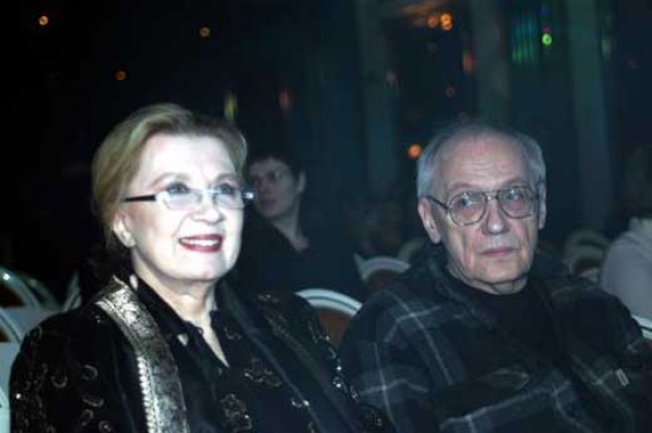 Алла Демидова с супругом