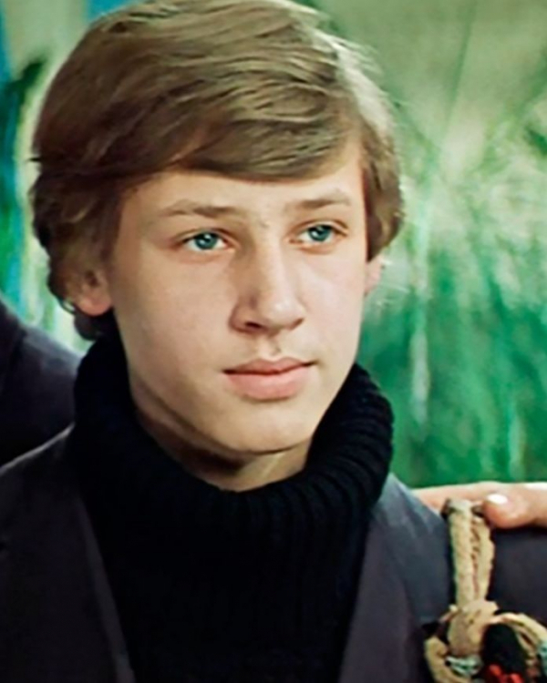 Дмитрий Харатьян в юности