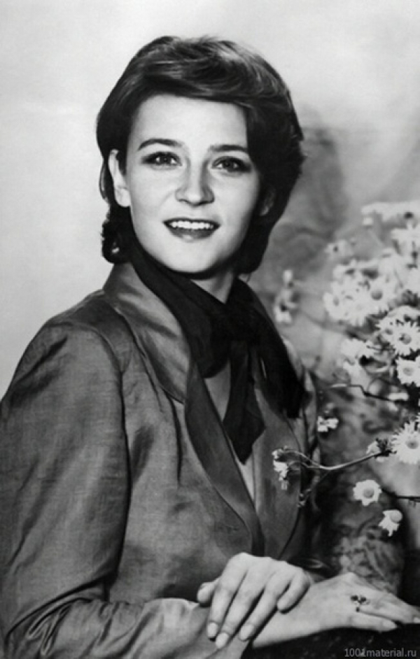 Елена Сафонова в юности