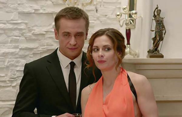 В сериале «Приговор идеальной пары» с Кириллом Жандаровым