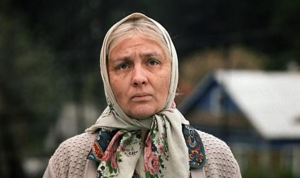 Наталья Тенякова в фильме «Любовь и голуби»