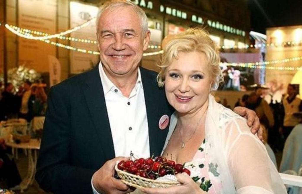 Гармаш с женой