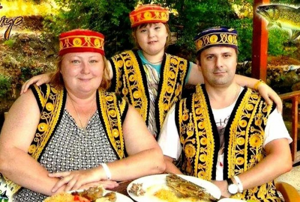 Семья Юлии Сулес